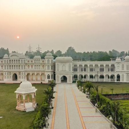 Kairvi Fort Resort Moradabad Exterior foto